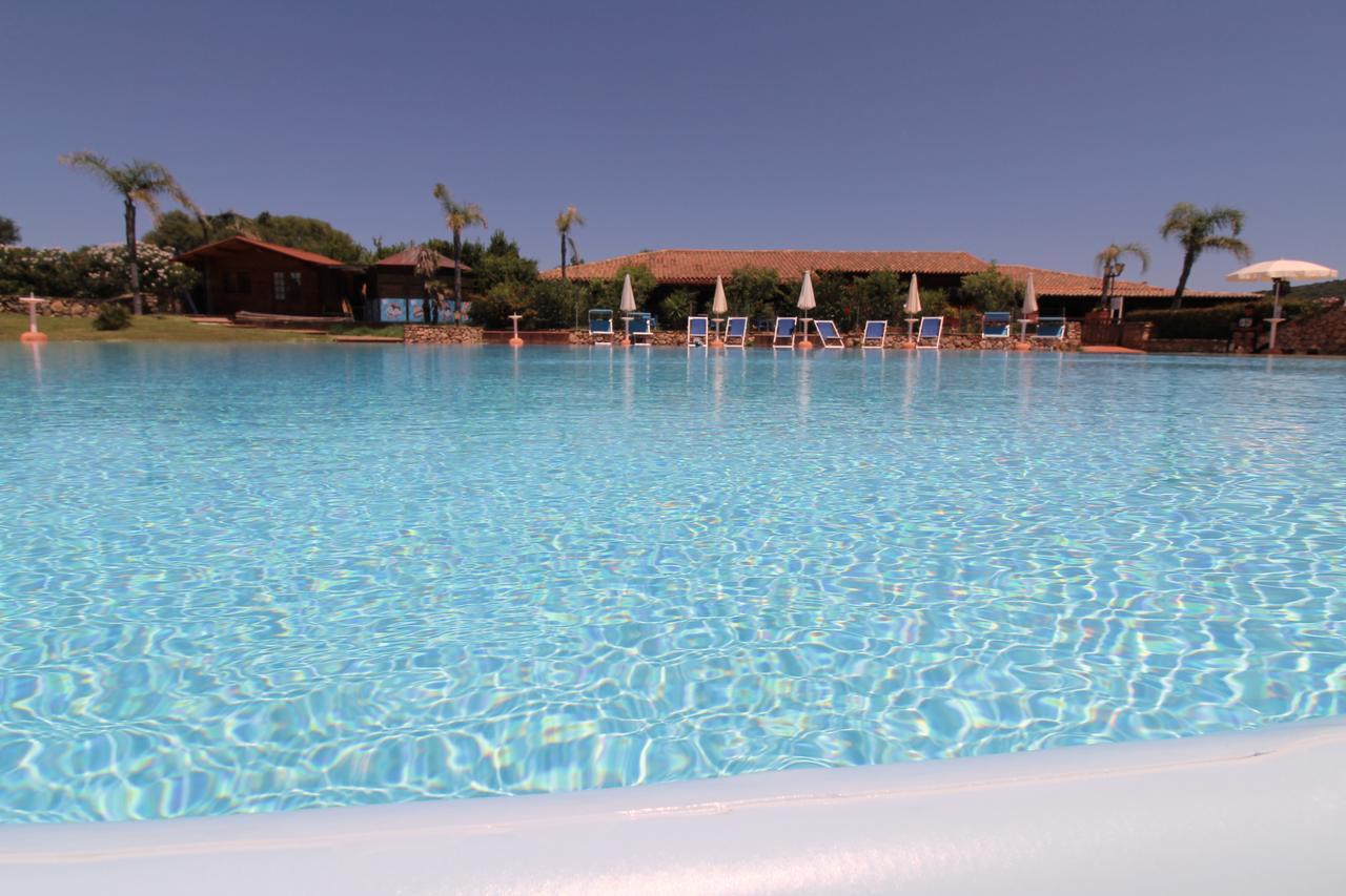 Appartamenti Residence Vela Blu Golfo Aranci マリネッラ エクステリア 写真